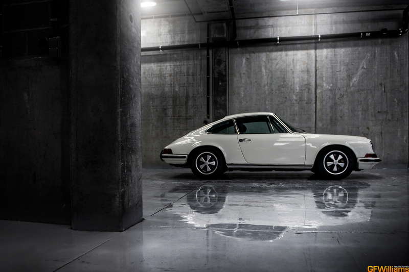 Illustration for article titled Classic Porsche Car Porn